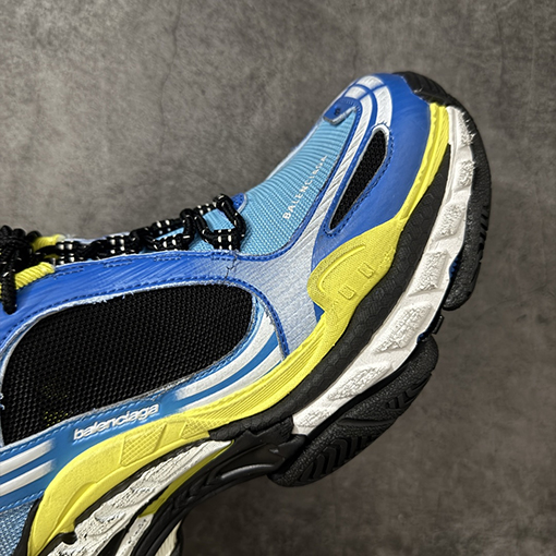 バレンシアガ Triple S .2 プラットフォームレースアップローカットチャンキースニーカー(XAバージョン)
