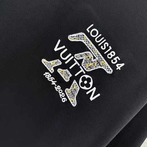 ルイヴィトン LOUIS VUITTON 3Dの刺繍入り半袖Tシャツ