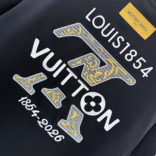 ルイヴィトン LOUIS VUITTON 3Dの刺繍入り半袖Tシャツ