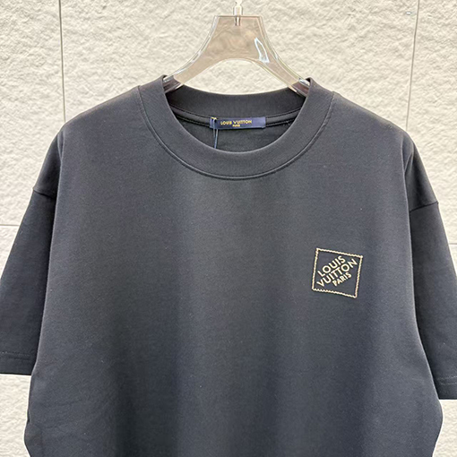 ルイヴィトンコピー LOUIS VUITTON 新モデル3Dの刺繍入り半袖Tシャツ