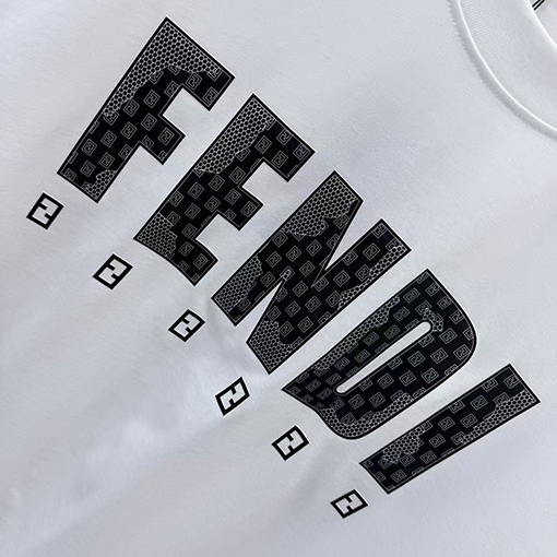 フェンディ FENDI 3Dエポキシ樹脂製半袖Tシャツ
