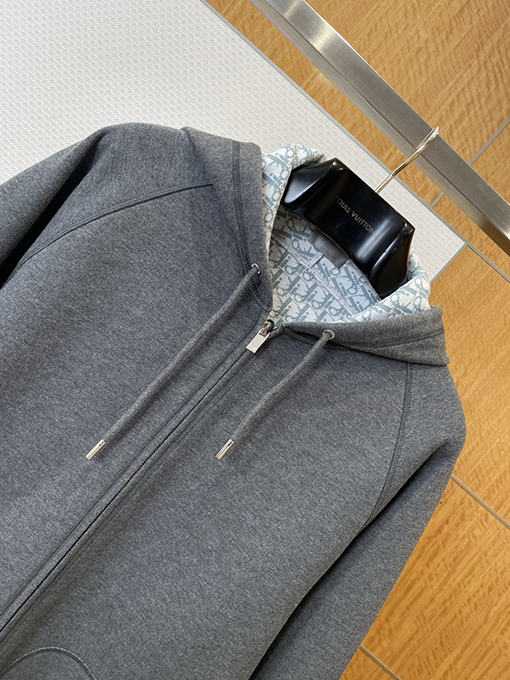 ディオール 刺繍ロゴ入りフード付きスウェットジャケット