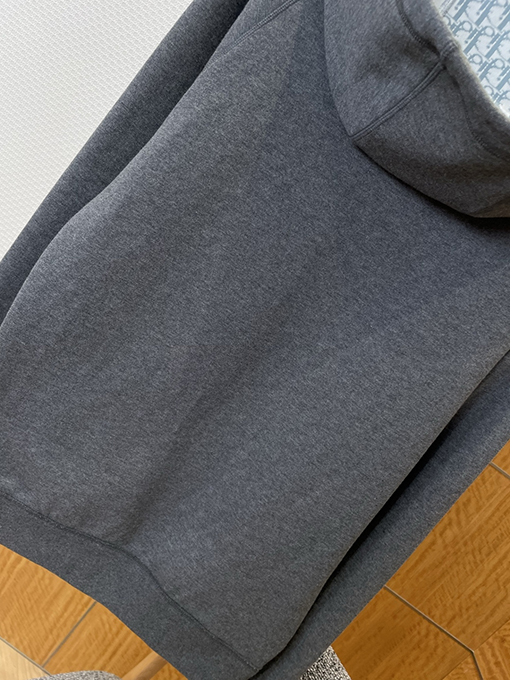 ディオール 刺繍ロゴ入りフード付きスウェットジャケット