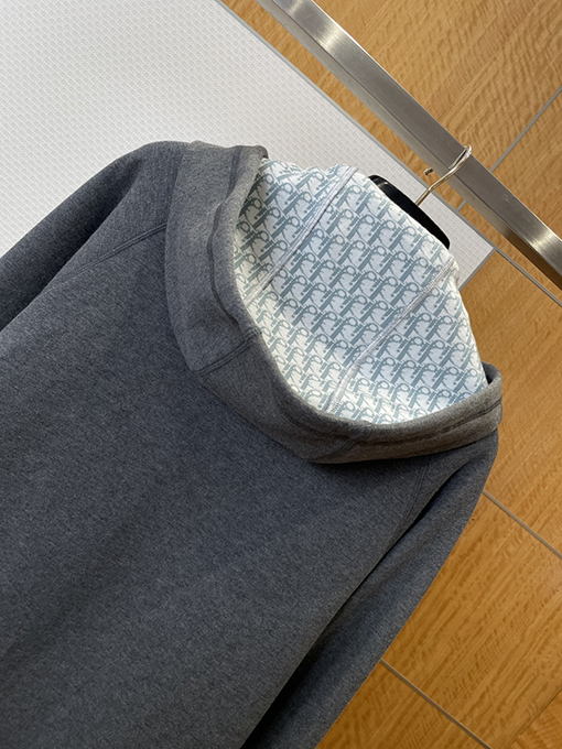 ディオール 刺繍ロゴ入りフード付きスウェットジャケット