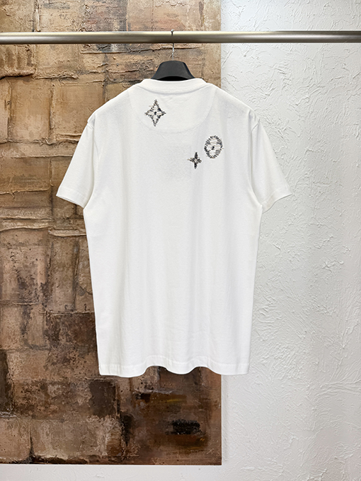 ルイヴィトンコピー 刺繍ロゴ入り半袖Tシャツ