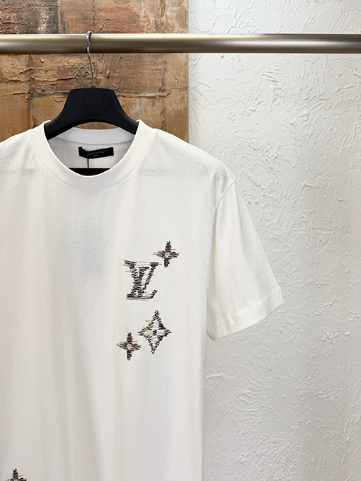 ルイヴィトンコピー 刺繍ロゴ入り半袖Tシャツ