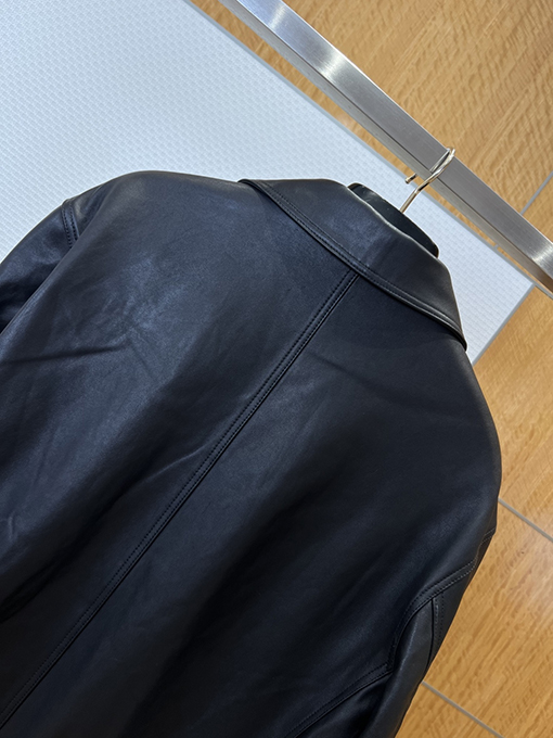 プラダコピー レザー製トライアングルロゴ入り高級ラペルレザージャケット