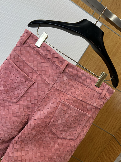 ボッテガヴェネタコピー クラシックな織り地のストレートレッグスエードパンツ