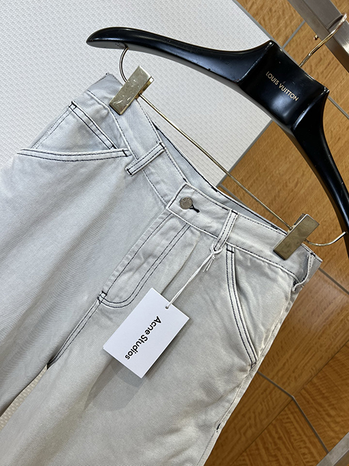 アクネストゥディオズ Acne Studios ファッションなライトウォッシュのワイドレッグカジュアルジーンズ