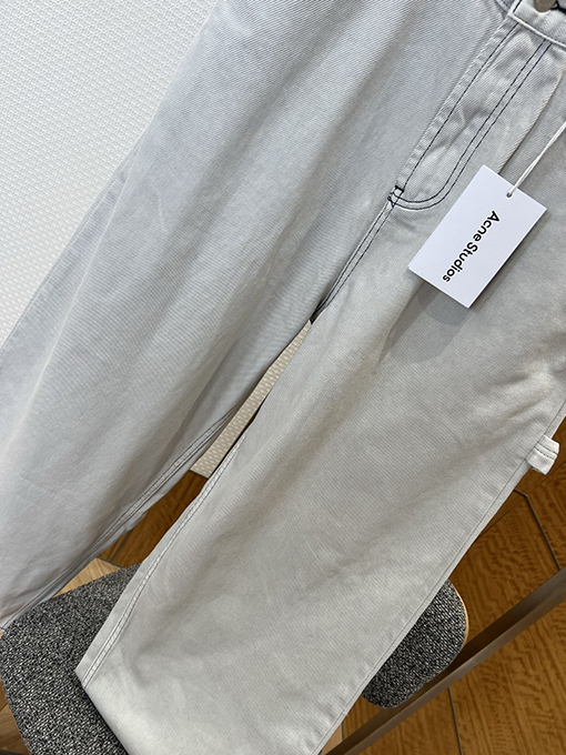 アクネストゥディオズ Acne Studios ファッションなライトウォッシュのワイドレッグカジュアルジーンズ
