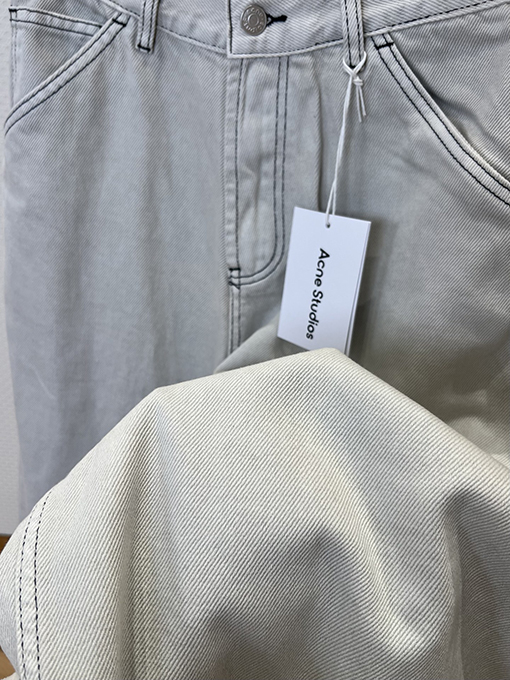 アクネストゥディオズ Acne Studios ファッションなライトウォッシュのワイドレッグカジュアルジーンズ