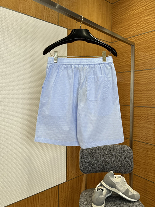 ルイヴィトン カジュアルでクラシックなチェック柄の刺繍入り半袖シャツとショートパンツのセット