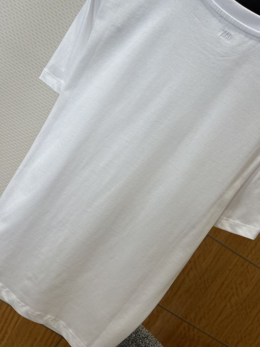 アミ ハート型のAの刺繍入りクルーネック半袖Tシャツ