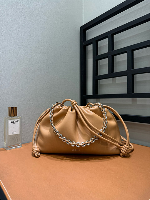 ロエベスーパーコピー Flamenco Purse レディースクラウドバッグ