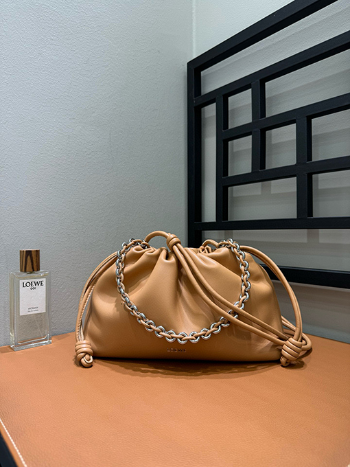 ロエベスーパーコピー Flamenco Purse レディースクラウドバッグ