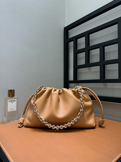 ロエベスーパーコピー Flamenco Purse レディースクラウドバッグ
