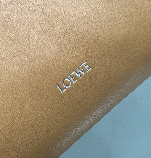 ロエベスーパーコピー Flamenco Purse レディースクラウドバッグ