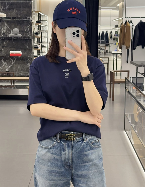 セリーヌ CELINE 凱旋門の文字刺繍入り半袖Tシャツ