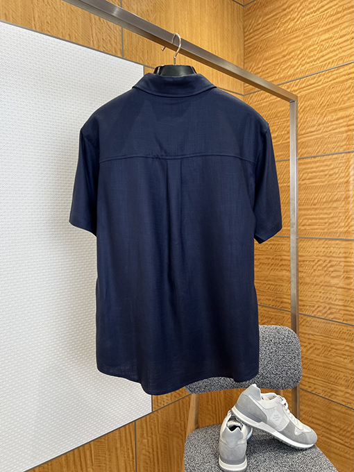 プラダスーパーコピー クラシックなロゴ刺繍入りドレープ半袖シャツとパンツのスーツ