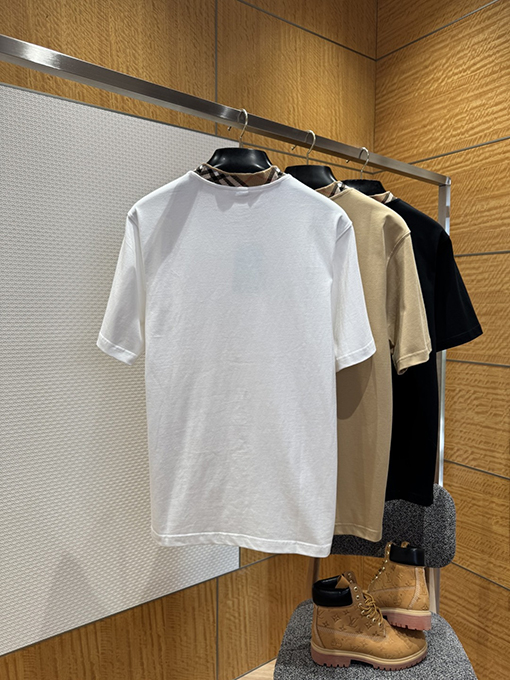 バーバリーコピー チェック柄の襟付きクルーネック半袖Tシャツ