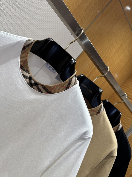 バーバリーコピー チェック柄の襟付きクルーネック半袖Tシャツ