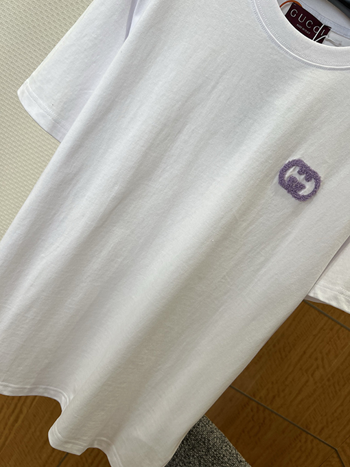グッチスーパーコピー 刺繍入りダブルGロゴ入りシンプルカジュアル半袖Tシャツ