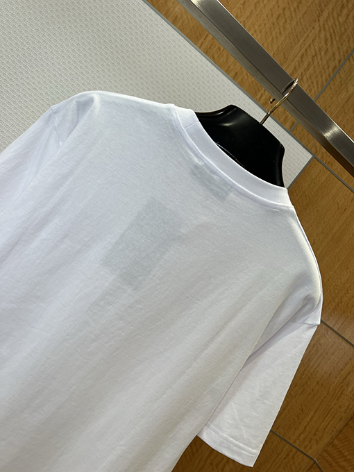 グッチスーパーコピー 刺繍入りダブルGロゴ入りシンプルカジュアル半袖Tシャツ