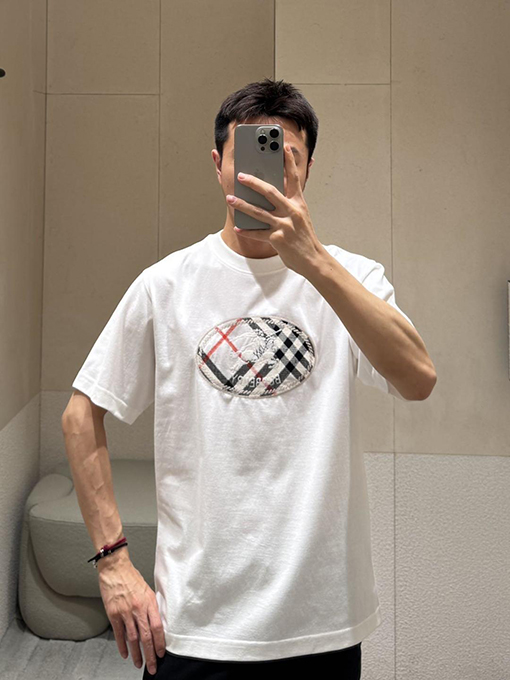 バーバリーコピー 乗馬騎士ロゴ入りチェック柄プリント半袖Tシャツ