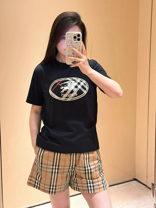 バーバリーコピー 乗馬騎士ロゴ入りチェック柄プリント半袖Tシャツ