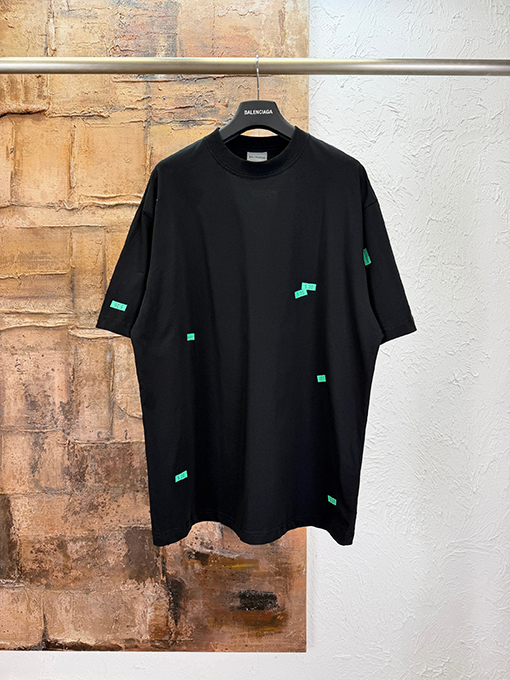 バレンシアガコピー 520 シリーズ刺繍入りTシャツ