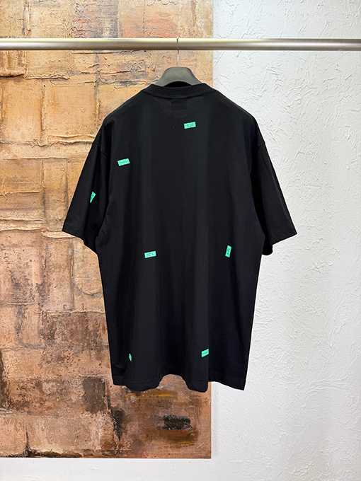 バレンシアガコピー 520 シリーズ刺繍入りTシャツ