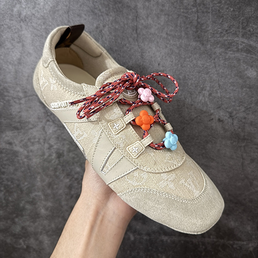 ルイヴィトン SneaKerina ドイツ製トレーニングバレエシューズ