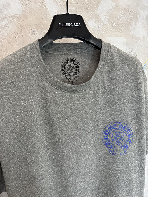 クロムハーツ ヘザーグレーのクロスグレー半袖Tシャツ