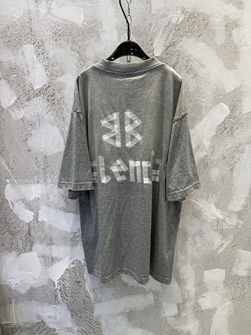 バレンシアガコピー クラシックなウォッシュのグレーのマスキングテープ風ダメージ半袖Tシャツ