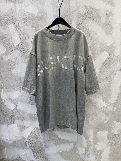 バレンシアガコピー クラシックなウォッシュのグレーのマスキングテープ風ダメージ半袖Tシャツ