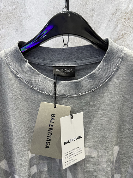 バレンシアガコピー クラシックなウォッシュのグレーのマスキングテープ風ダメージ半袖Tシャツ