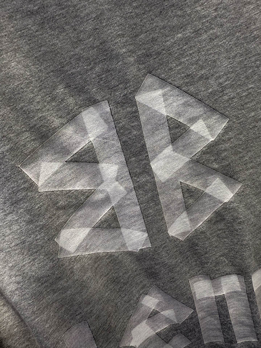 バレンシアガコピー クラシックなウォッシュのグレーのマスキングテープ風ダメージ半袖Tシャツ