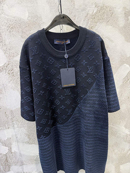 ルイヴィトンコピー クラシックなモノグラムジャカードニットのクルーネック半袖Tシャツ