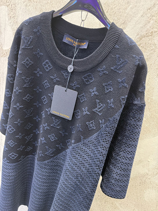 ルイヴィトンコピー クラシックなモノグラムジャカードニットのクルーネック半袖Tシャツ