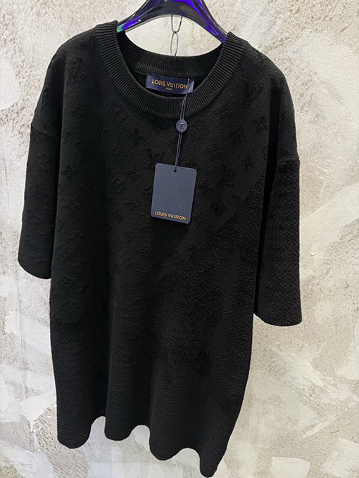 ルイヴィトンコピー クラシックなモノグラムジャカードニットのクルーネック半袖Tシャツ