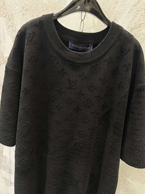 ルイヴィトンコピー クラシックなモノグラムジャカードニットのクルーネック半袖Tシャツ