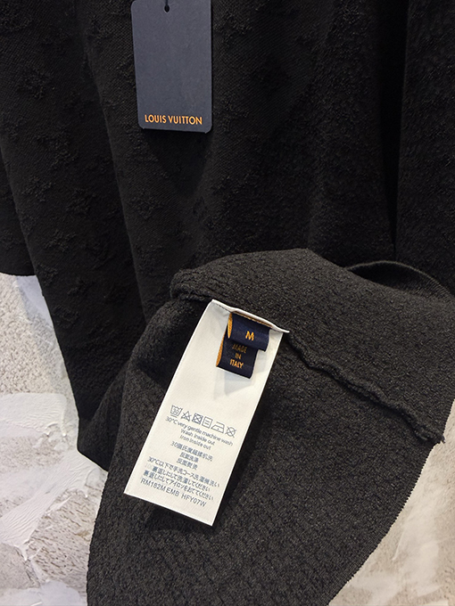 ルイヴィトンコピー クラシックなモノグラムジャカードニットのクルーネック半袖Tシャツ