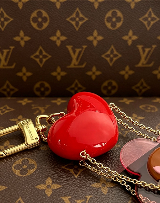 ルイヴィトンスーパーコピー Vivienne 限定スイングハートキーホルダー