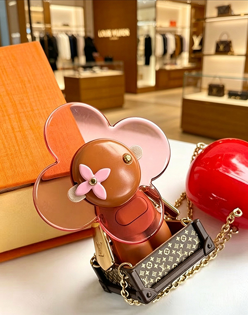 ルイヴィトンスーパーコピー Vivienne 限定スイングハートキーホルダー