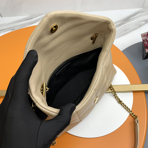 サンローランコピー Loulou Puffer Mini レディースゴールドの金具きオフホワイトのミニクロスボディバッグ