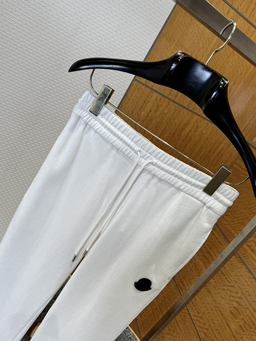 モンクレール ラベル付きフード付きスウェットジャケットとドローストリング付きスウェットパンツのセット