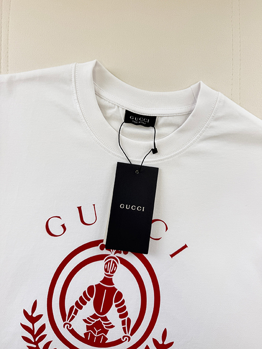 グッチ GUCCI ロゴプリント入り半袖Tシャツ