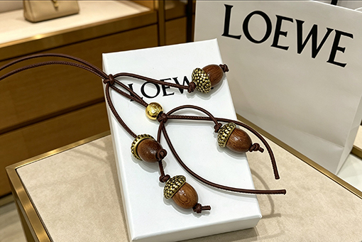 ロエベコピー 縁起の良いヘーゼルナッツ型ペンダント