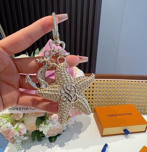 ルイヴィトンスーパーコピー ヒトデのキーホルダー