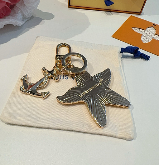 ルイヴィトンスーパーコピー ヒトデのキーホルダー